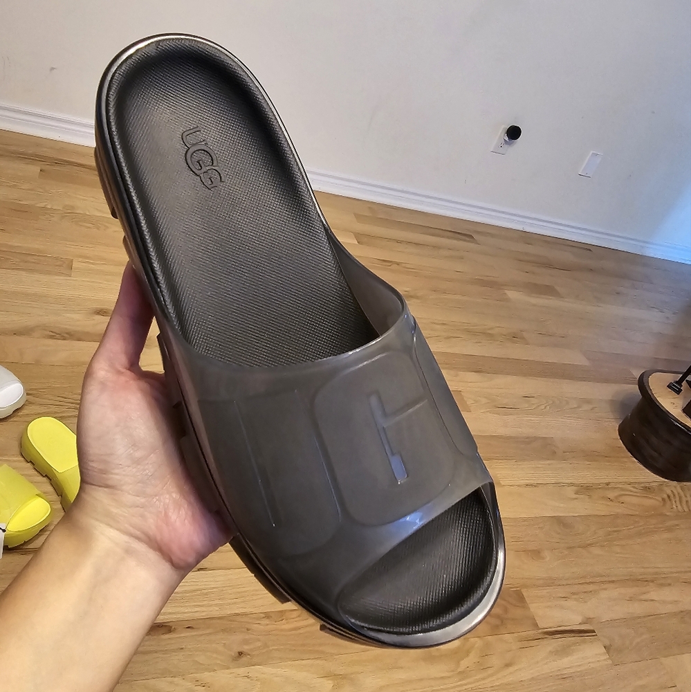 Ugg jella slides